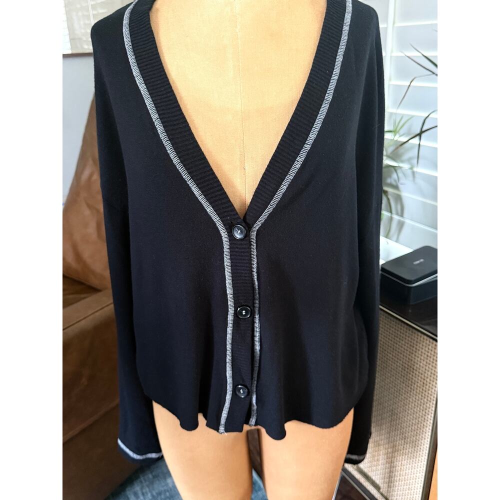 Michael Stars Los Angeles Black Cardigan White Trim Button Front Size M